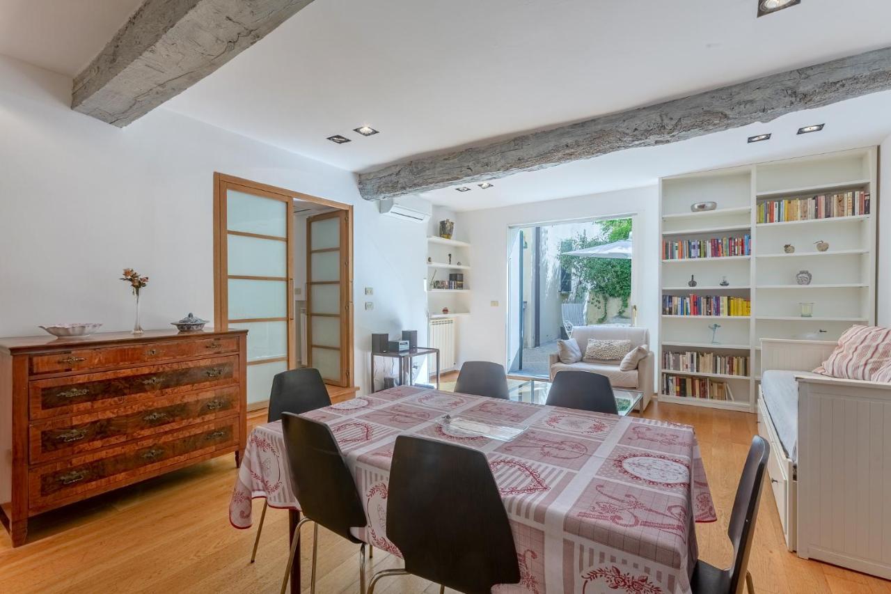 Pleasant Central Apartment With Garden 볼로냐 외부 사진