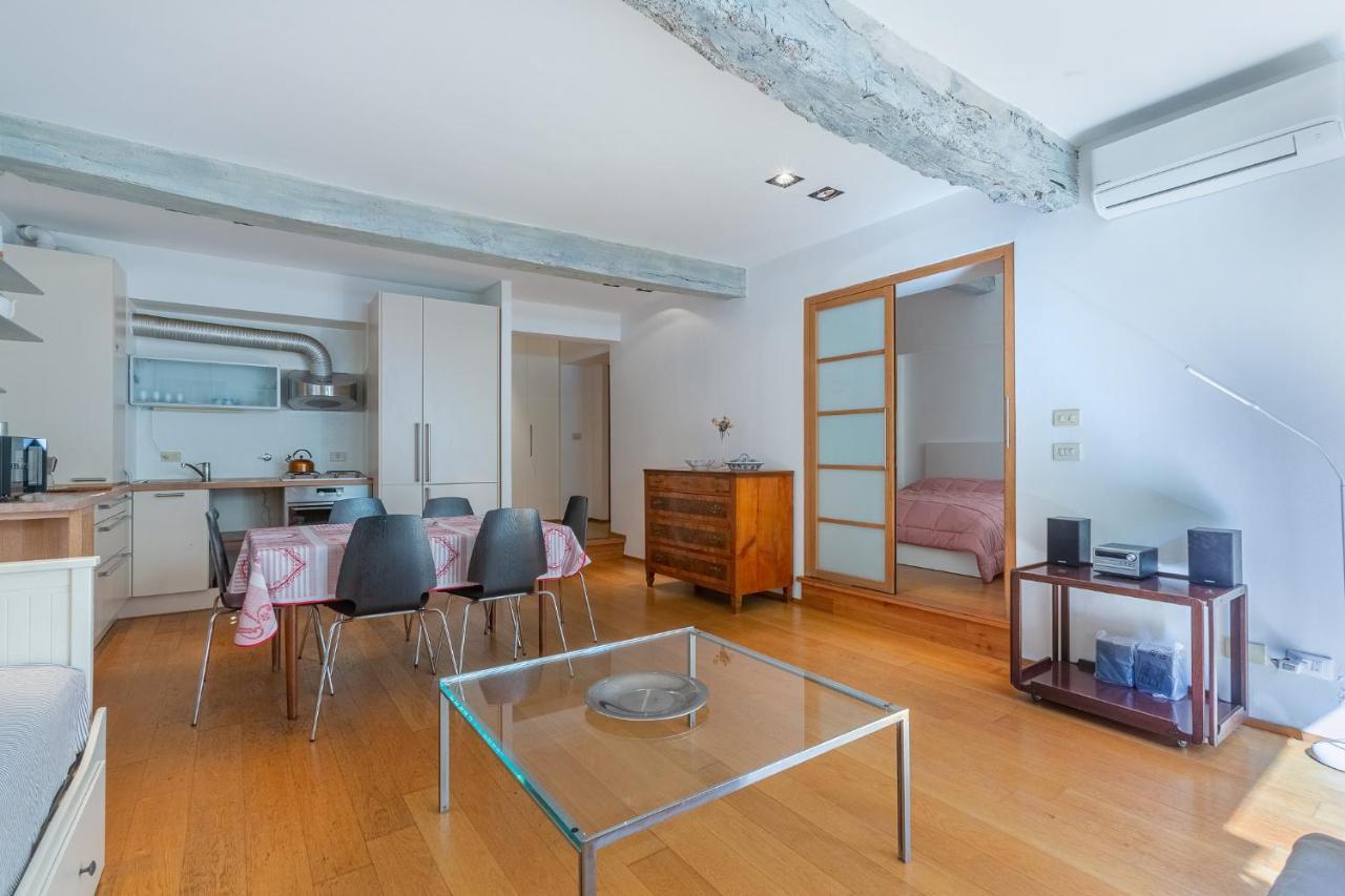 Pleasant Central Apartment With Garden 볼로냐 외부 사진