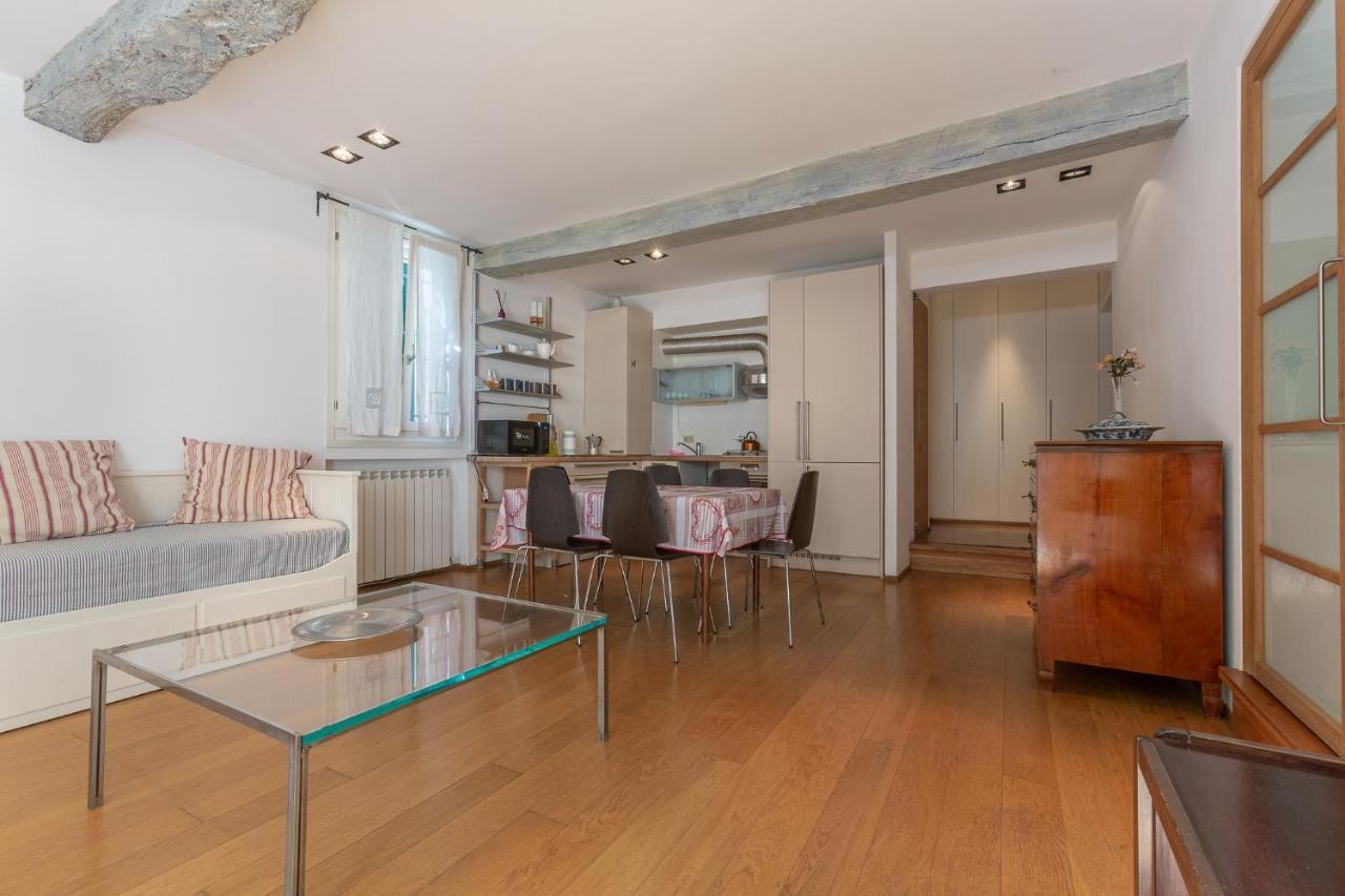Pleasant Central Apartment With Garden 볼로냐 외부 사진
